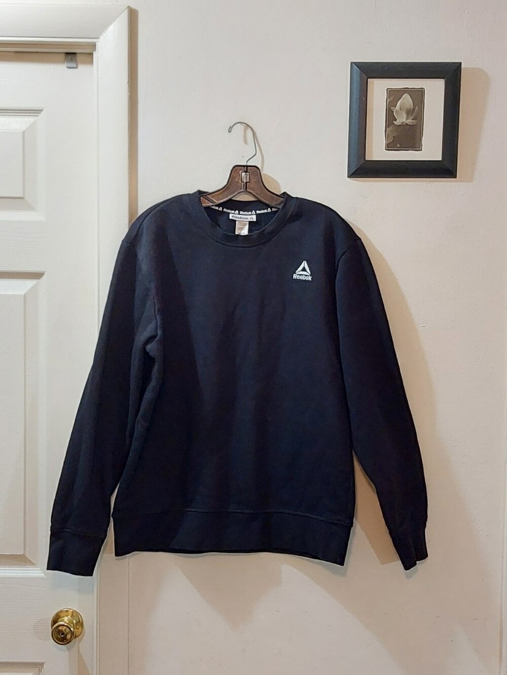 Reebok Black Crewneck Sweatshirt with Small Logo Size Medium